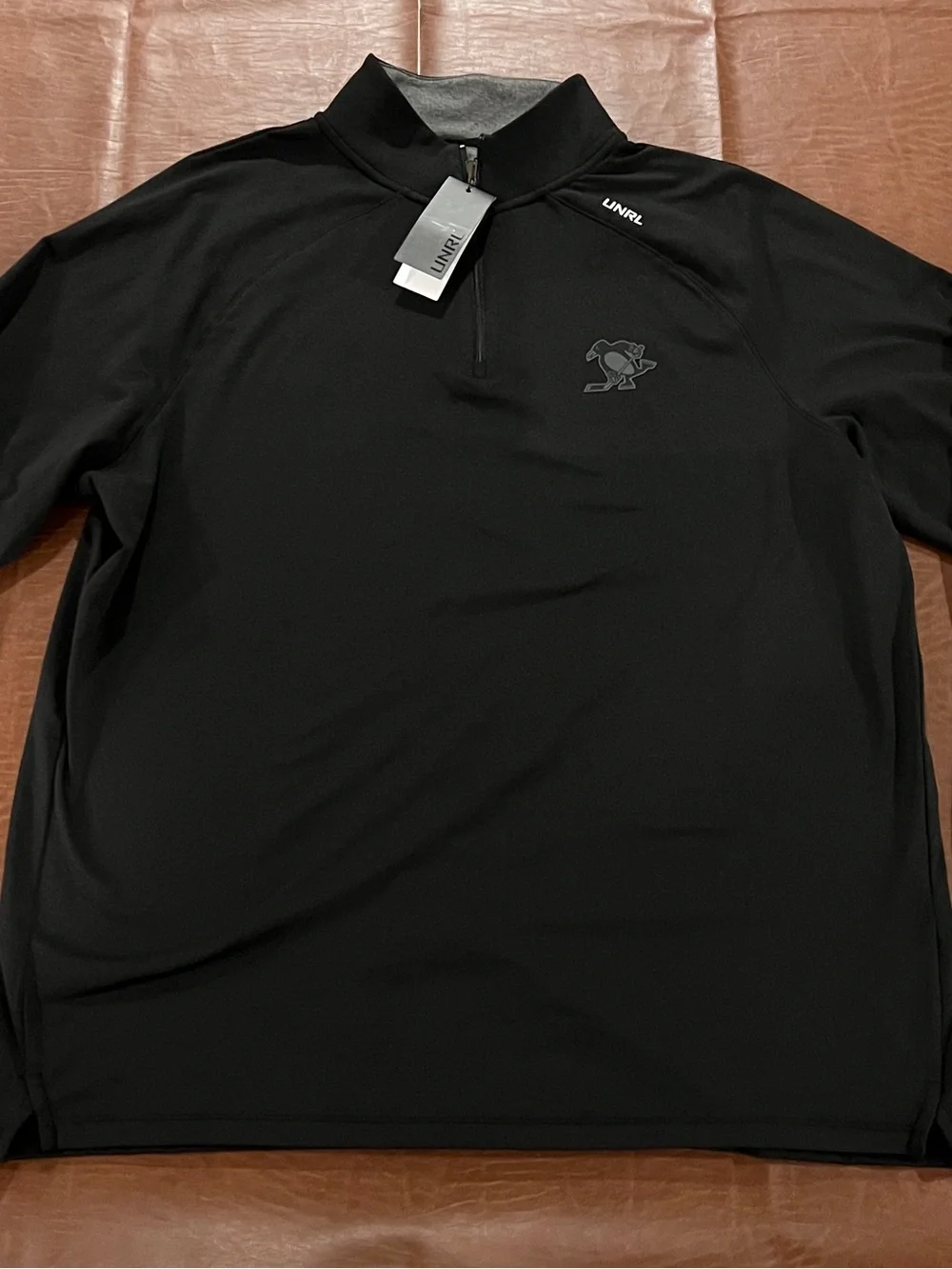 NWT UNRL Pittsburgh Penguins 1/4 Zip Activewear Long Sleeve Top - XL